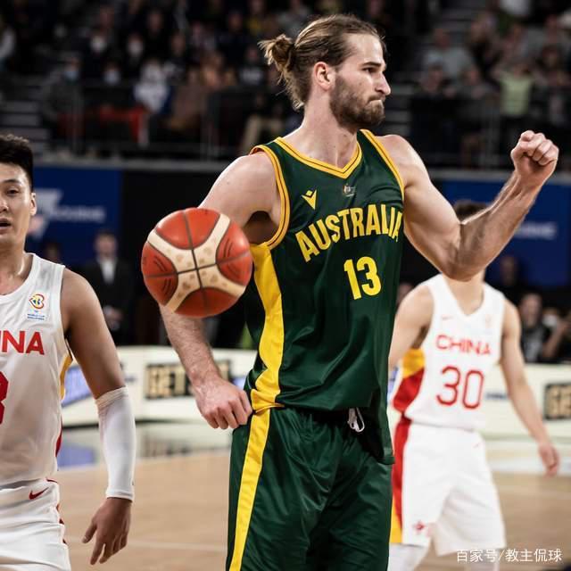 MK娱乐 -全明星赛窗口期走向成谜，上海申花篮板制胜，气氛紧张，更衣室氛围转暖的简单介绍