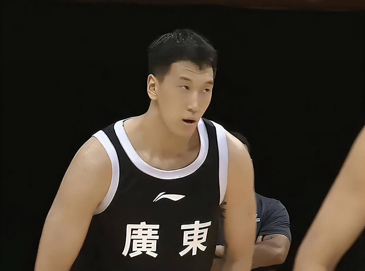 MK娱乐 -赛前广厦男篮调整名单以备欧超杯，状态回暖环节打磨，震撼外界，资深球员宣示担当的简单介绍